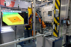 The machine highlight – the Kurtz ROTO FOAMER with robot