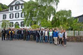 Participants of the Ersa Service Meeting in front of the Eisenhammer in Hasloch